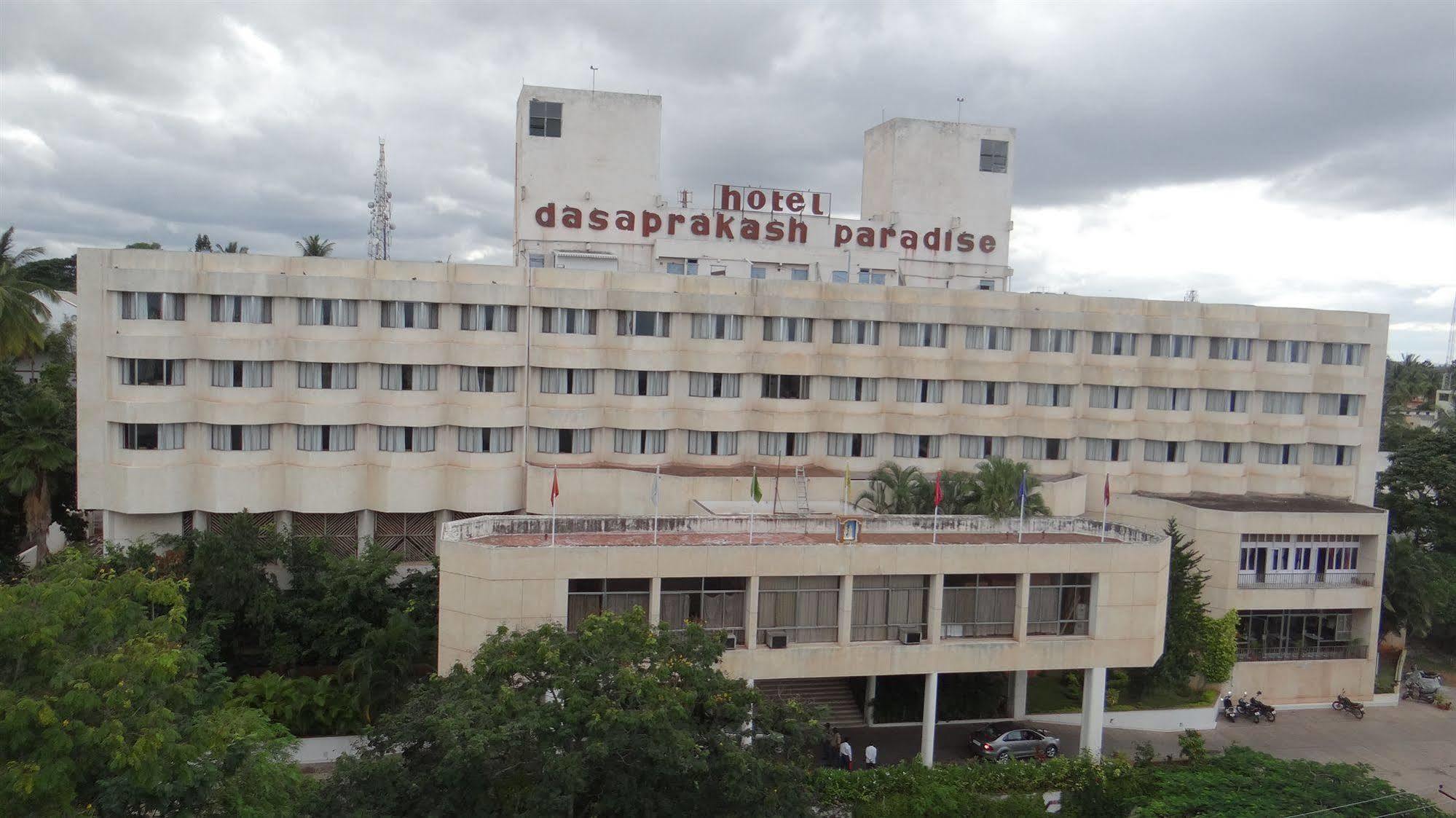 Hotel Paradise - Mysore Dasaprakash Group Buitenkant foto