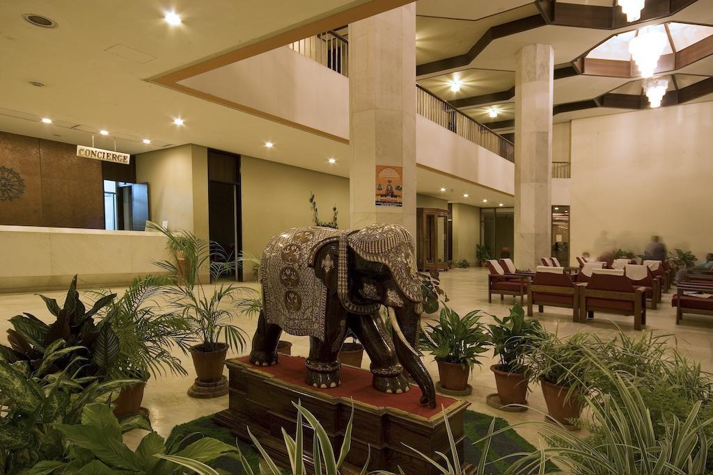 Hotel Paradise - Mysore Dasaprakash Group Buitenkant foto